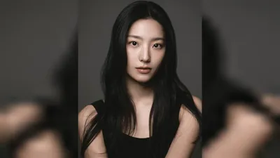李Saerom在电视剧《财阀X刑警2》中转型饰演调酒师……期待感倍增