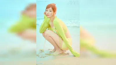 权恩妃公开青柠色比基尼画报……《DEJAVU》第二组概念照引人注目