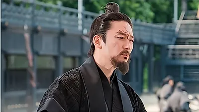 张赫在KBS2大河剧《文武》中饰演Yeon Gaesomun