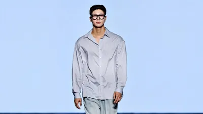 ソン・ベクヒョン、熱愛説の中でソウルファッションウィークのランウェイデビュー…SNSで心境を吐露