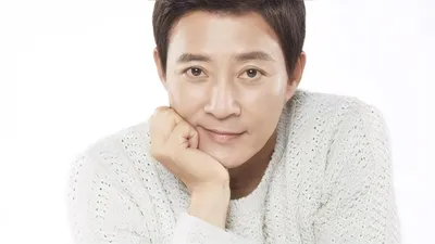 El actor Choi Soo-jong sufre el fallecimiento de su madre el día de Chuseok... Ha Hee-ra lo acompaña en el velatorio