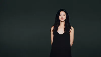 La violinista de jazz Son Moeun ofrece una interpretación en vivo con esencia parisina en EBS FM
