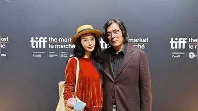 Fan Bingbing se encuentra con el director Lee Chang-dong en Toronto... confirmando que es una fan apasionada