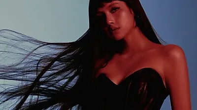 LISA lanza su primer EP en solitario titulado PRESS PLAY