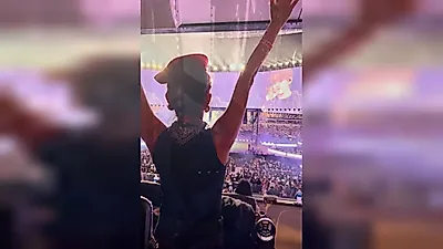 Lee Hye-young Captured at BTS Concert Site… Proving Her Extraordinary Fan Spirit